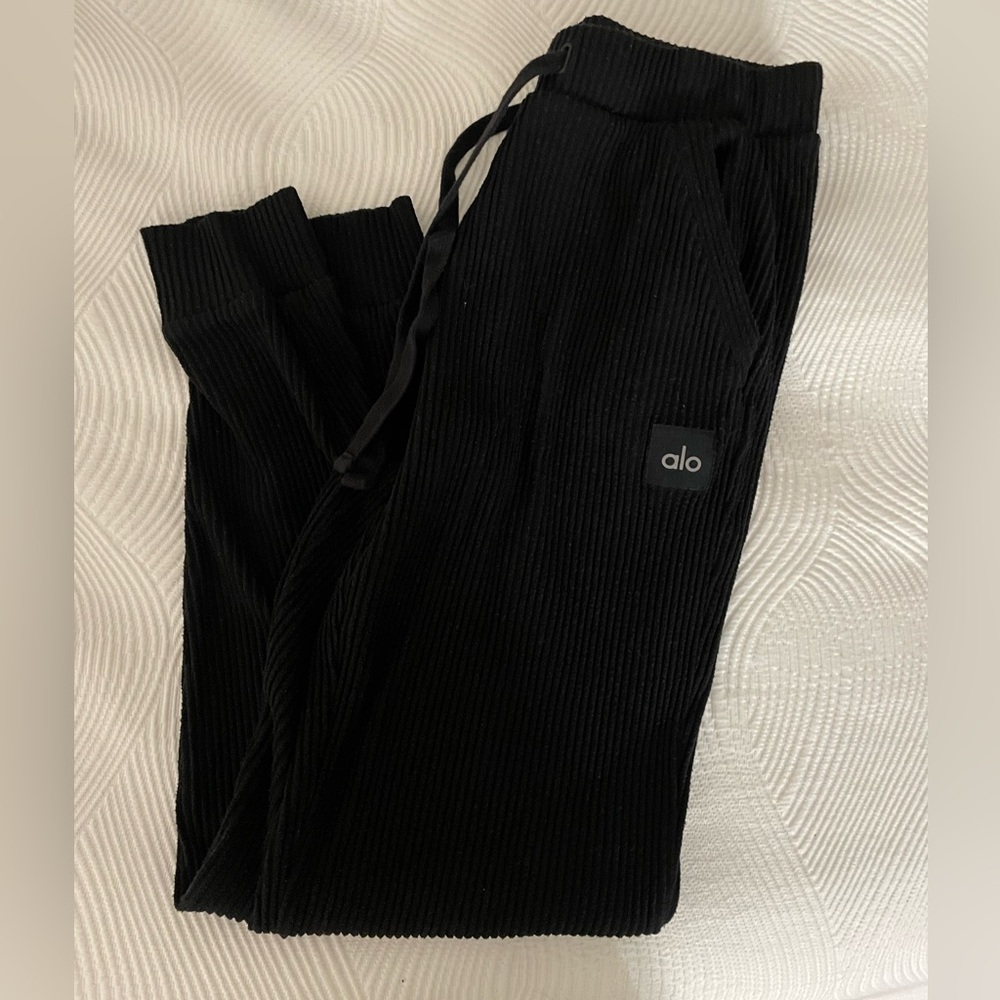 ALO Black Jogger Sweatpants